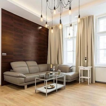 Luxury Apartment On Wenceslas Square Prague Luaran gambar